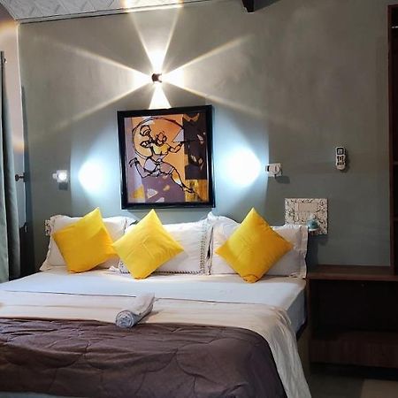 Shankar Homestay Hampi Bagian luar foto