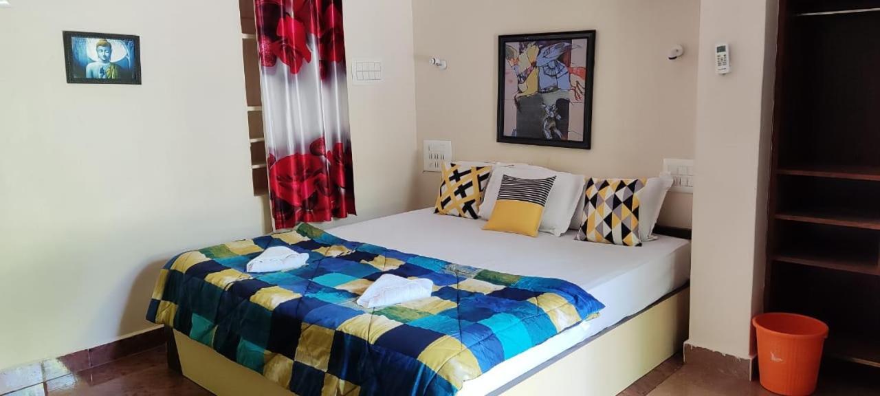 Shankar Homestay Hampi Bagian luar foto