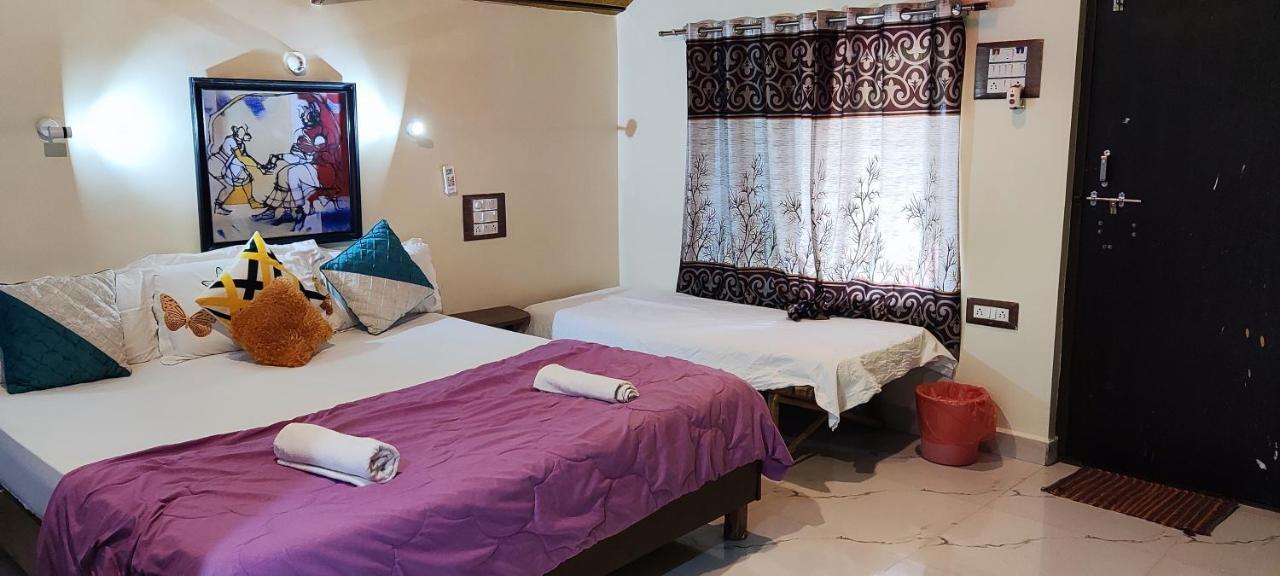 Shankar Homestay Hampi Bagian luar foto